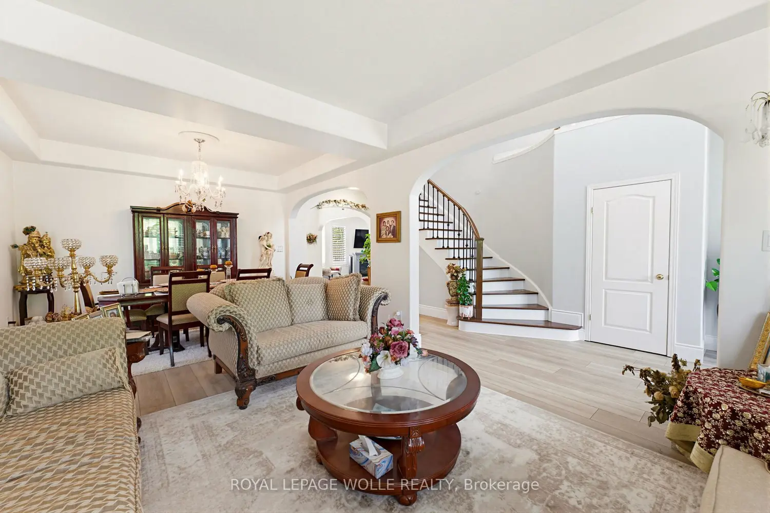 805 Munich Circle photo 4