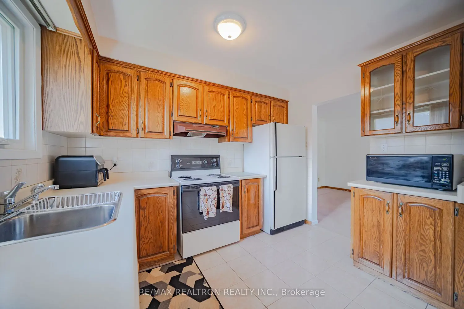 14 Castlebury Crescent photo 2