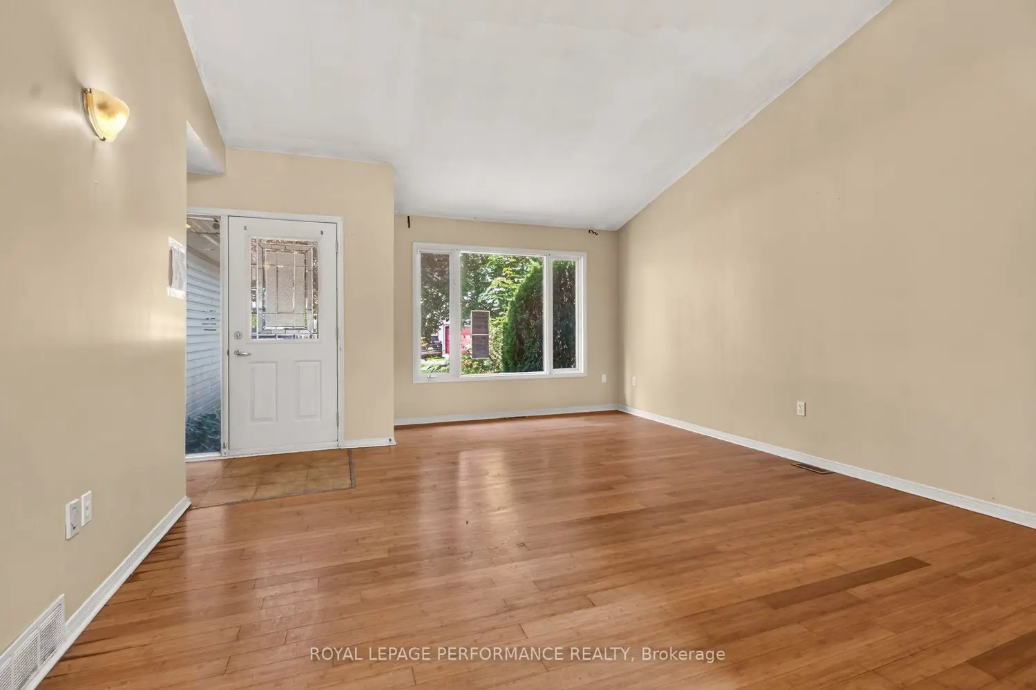 508 Maley Street photo 3