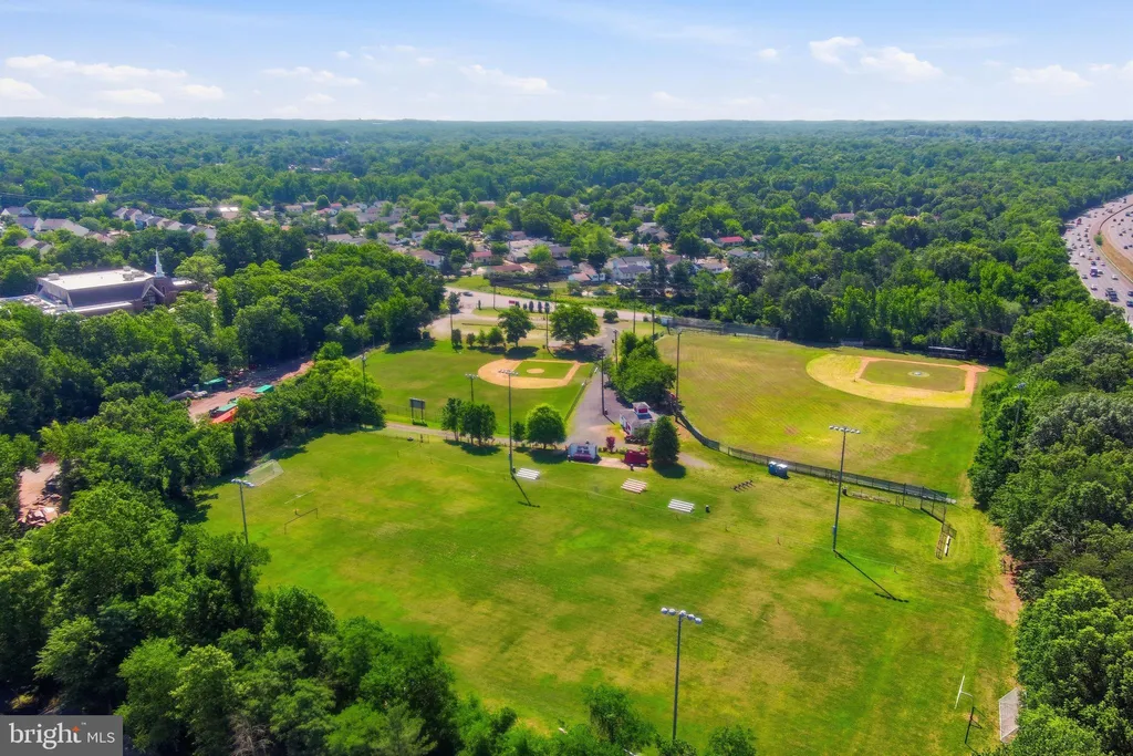 6510 Lake Park Drive Unit 202, Greenbelt, MD 20770