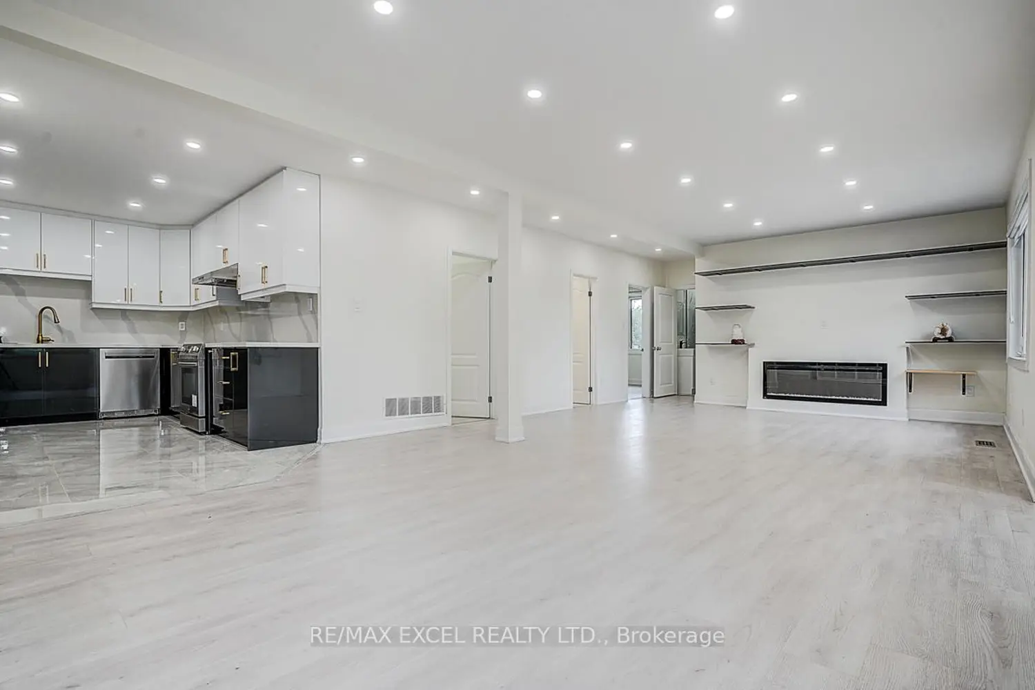 12986 Highway 48 photo 3