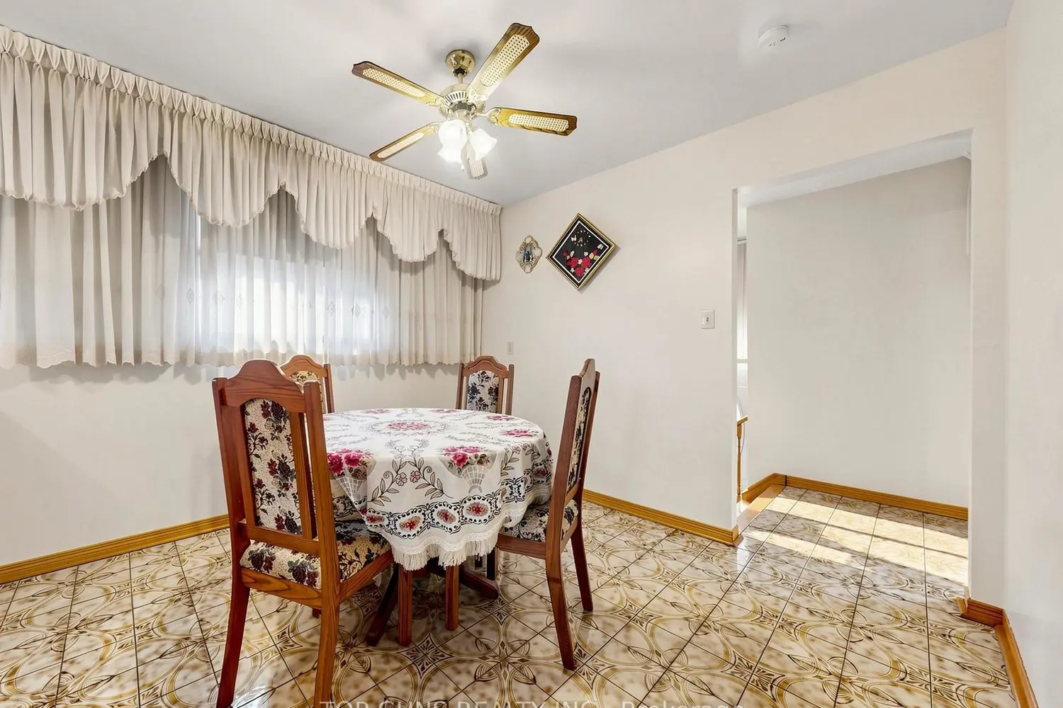 104 Arthur Griffith Drive photo 2