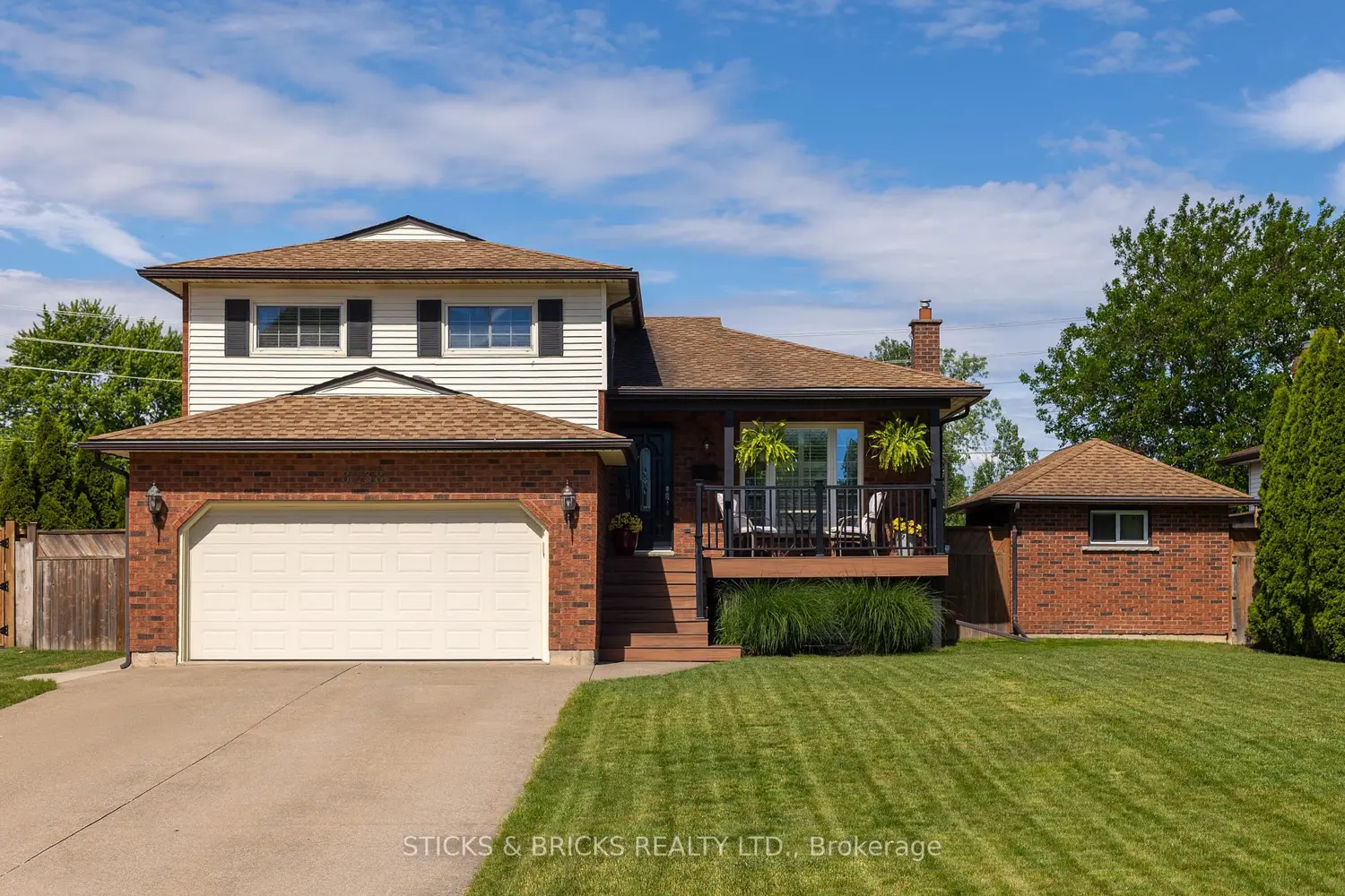 8238 Lexington Court