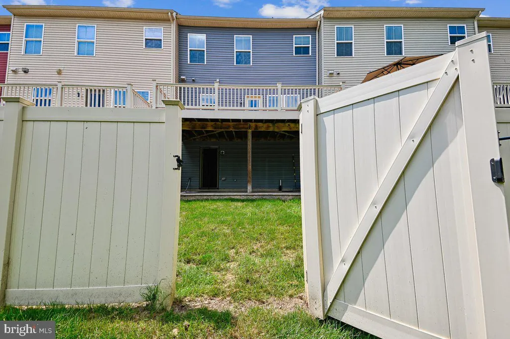 508 Fox River Hills Way, Glen Burnie, MD 21060