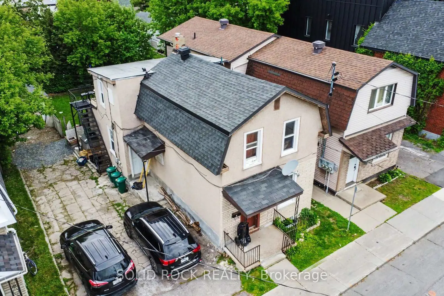 89 Marier Avenue photo 4