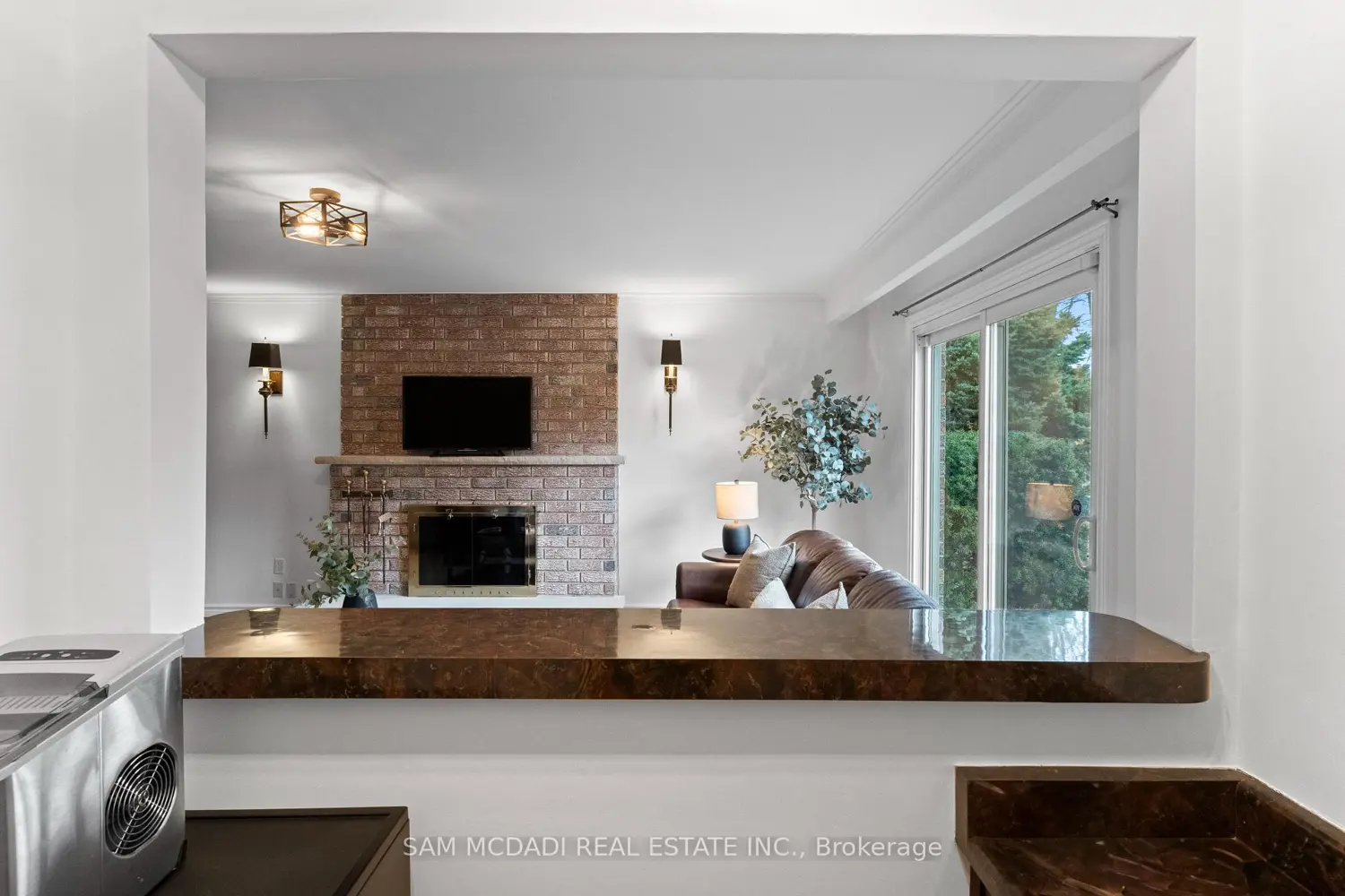 1653 Sherwood Forrest Circle photo 4