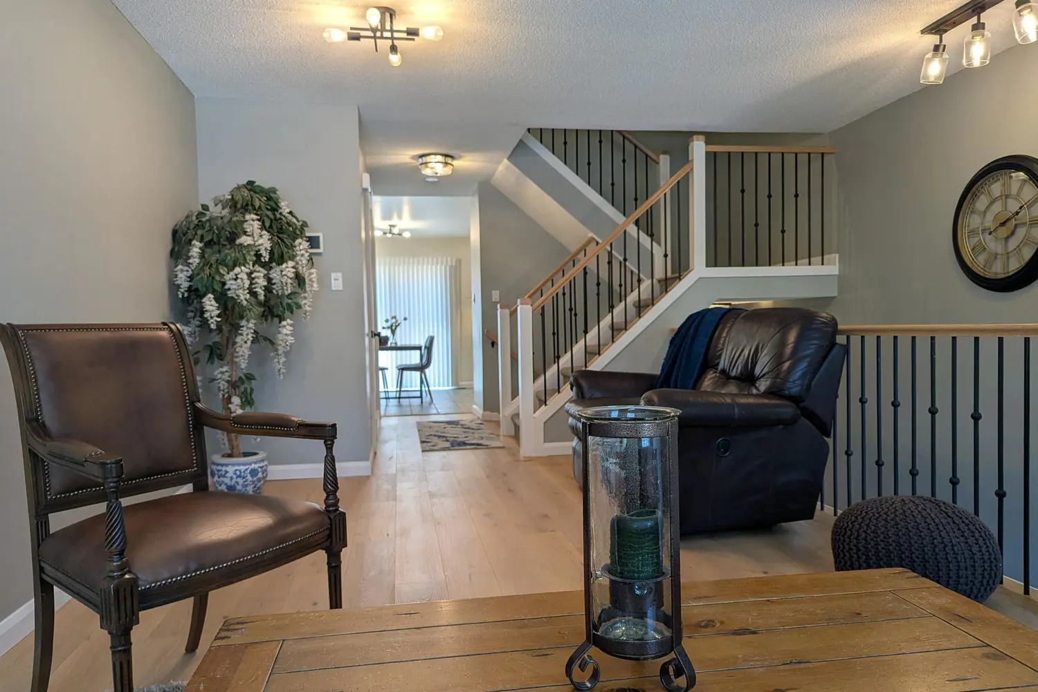 609 Colborne Street 2