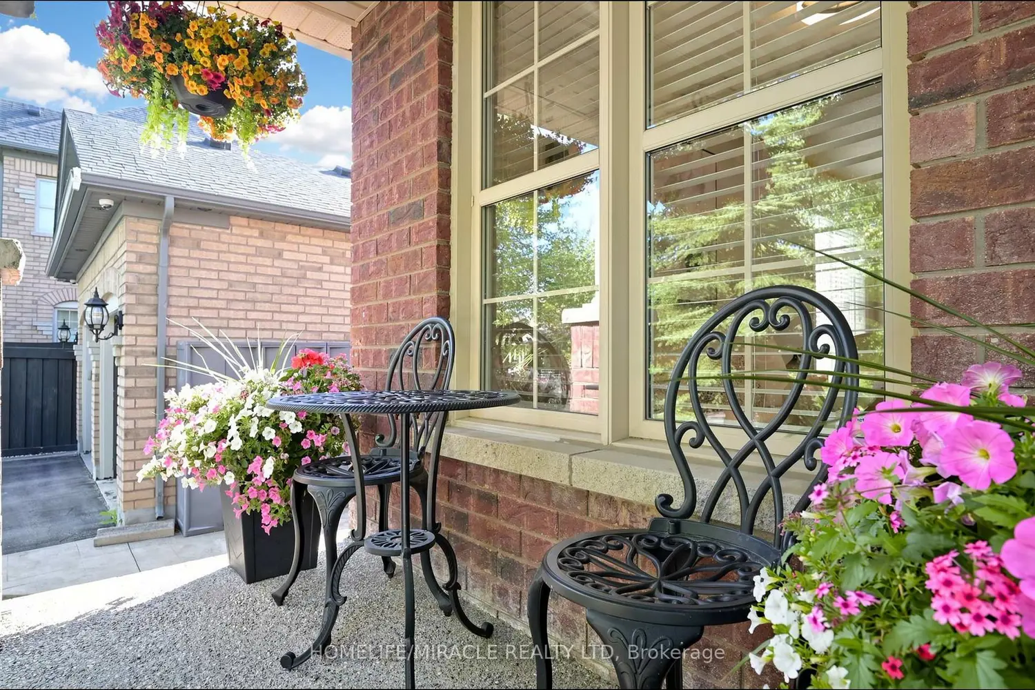 159 Weston Drive photo 2