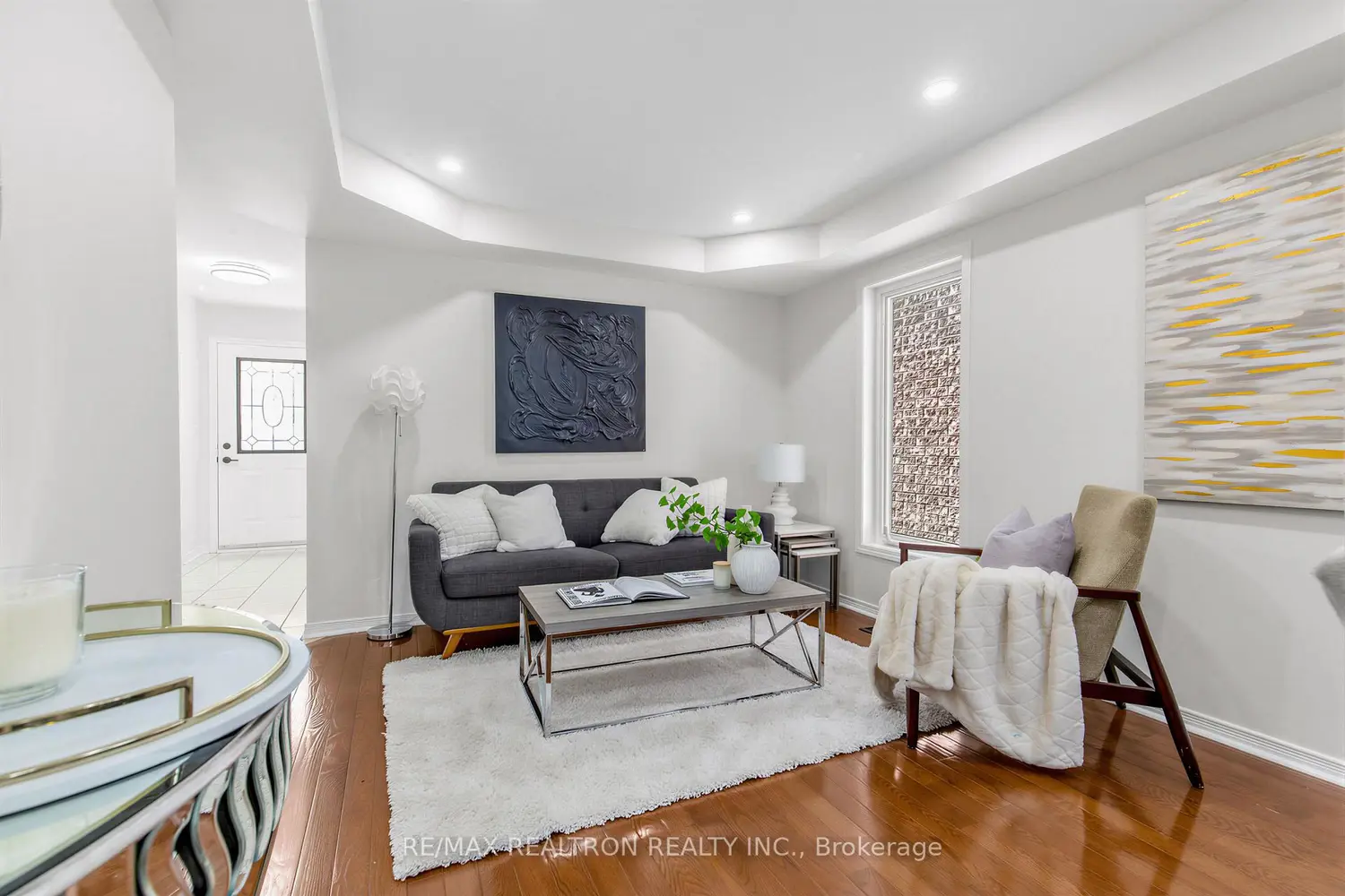 664 Sunbird Trail photo 3