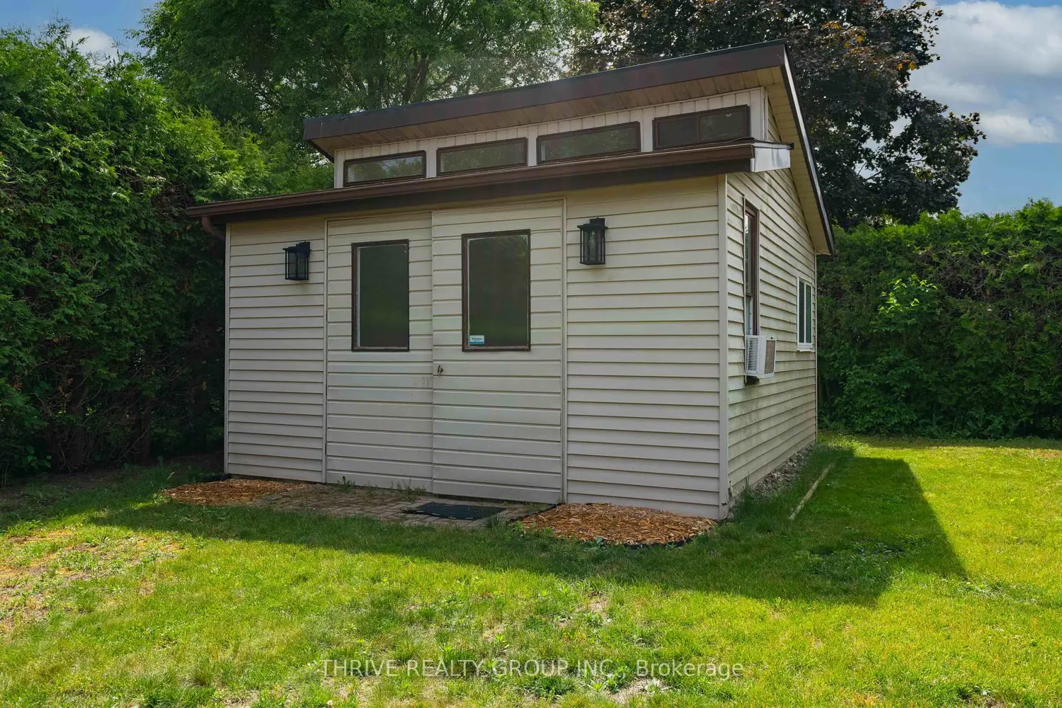 720 Grenfell Drive photo 5