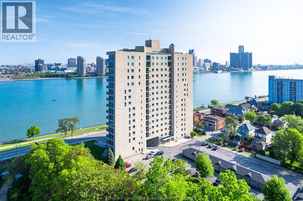 202-1225 Riverside Drive, Windsor, ON, N9A0A2 photo 2