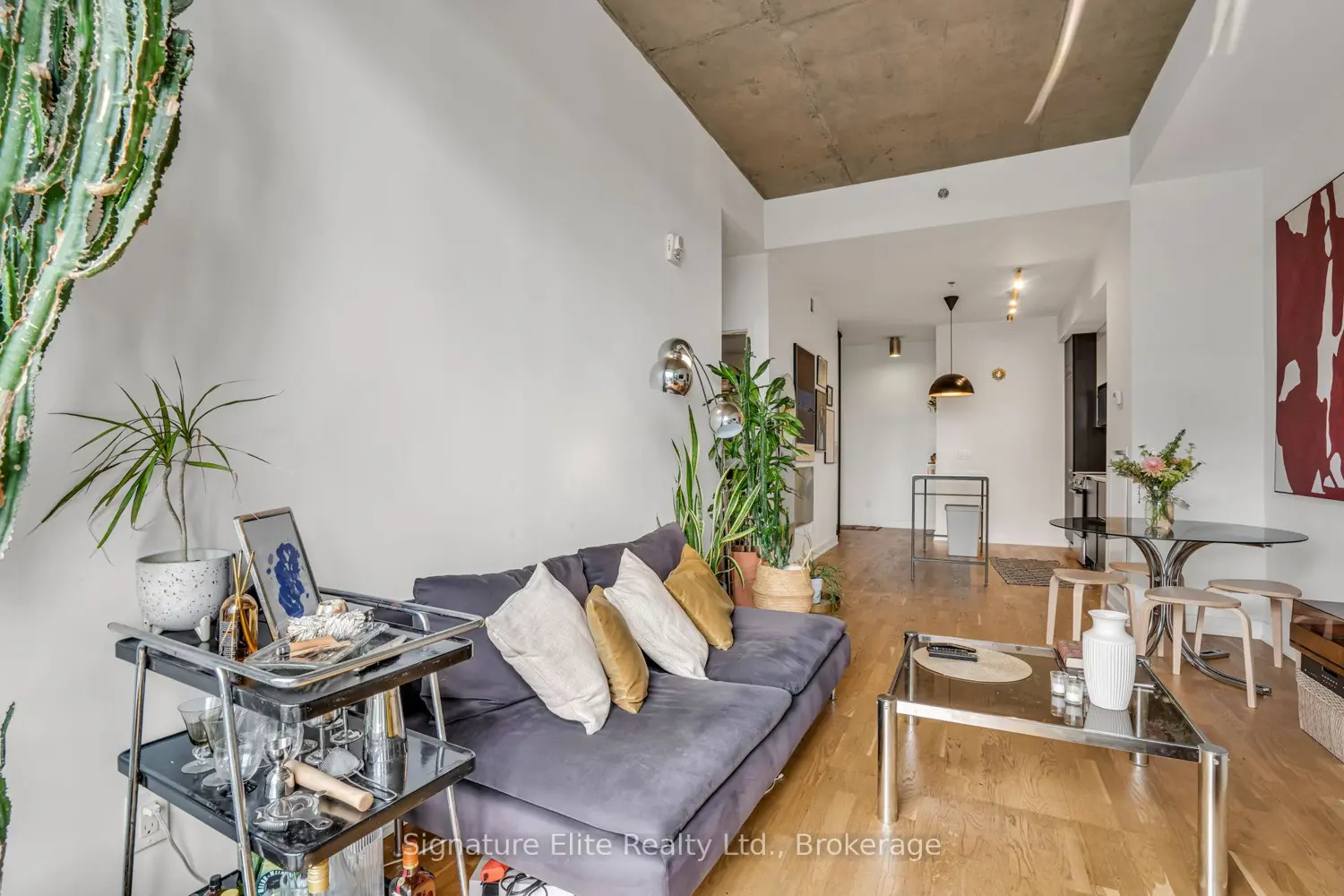 8 Dovercourt Road 402