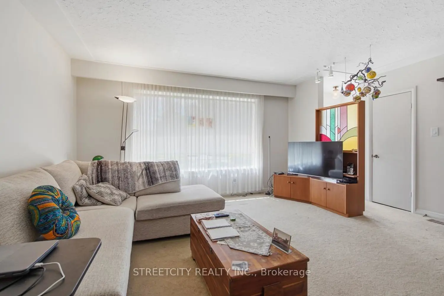 384 Regal Drive photo 3
