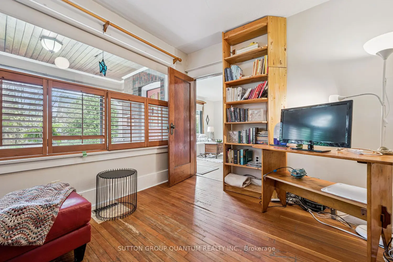 2085 Emerald Crescent photo 4