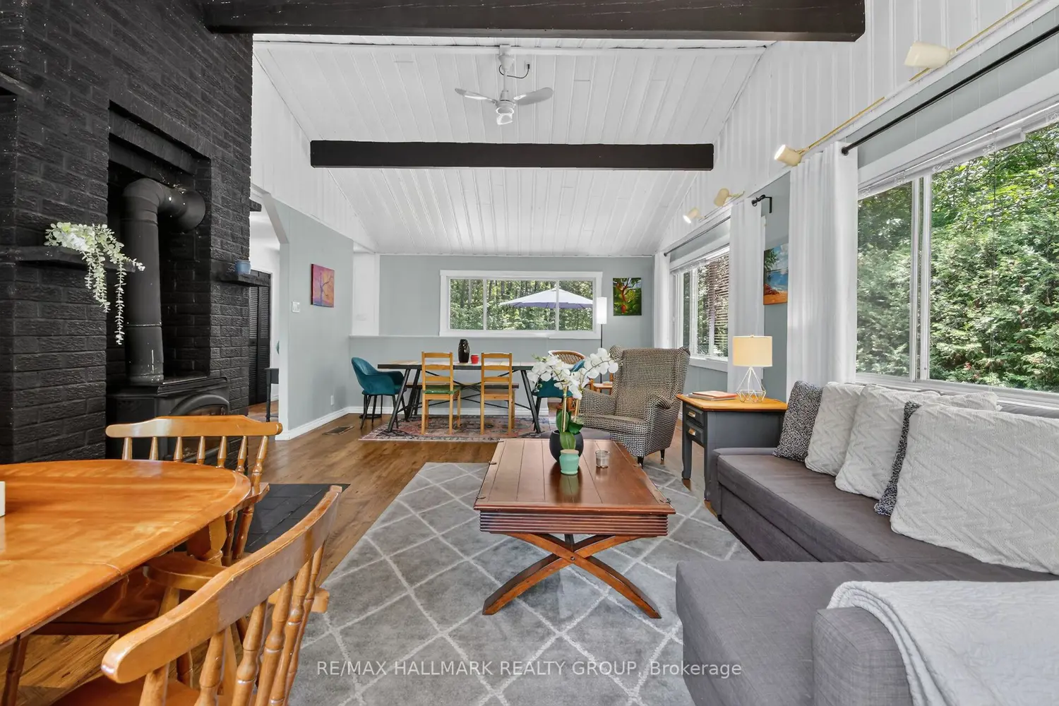 671 Bayview Drive photo 4