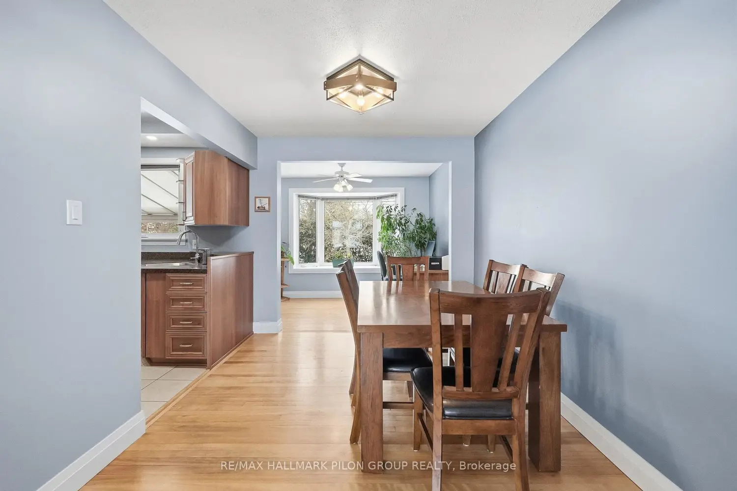 962 Weston Drive photo 4
