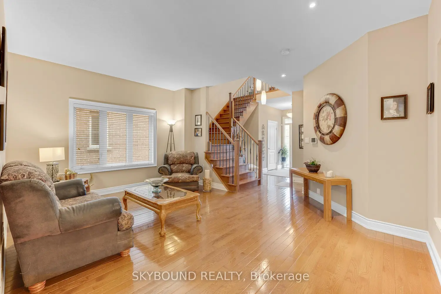 365 Valridge Drive photo 3