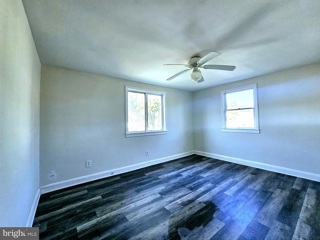 8501 Chestnut Oak Rd, Parkville, MD 21234