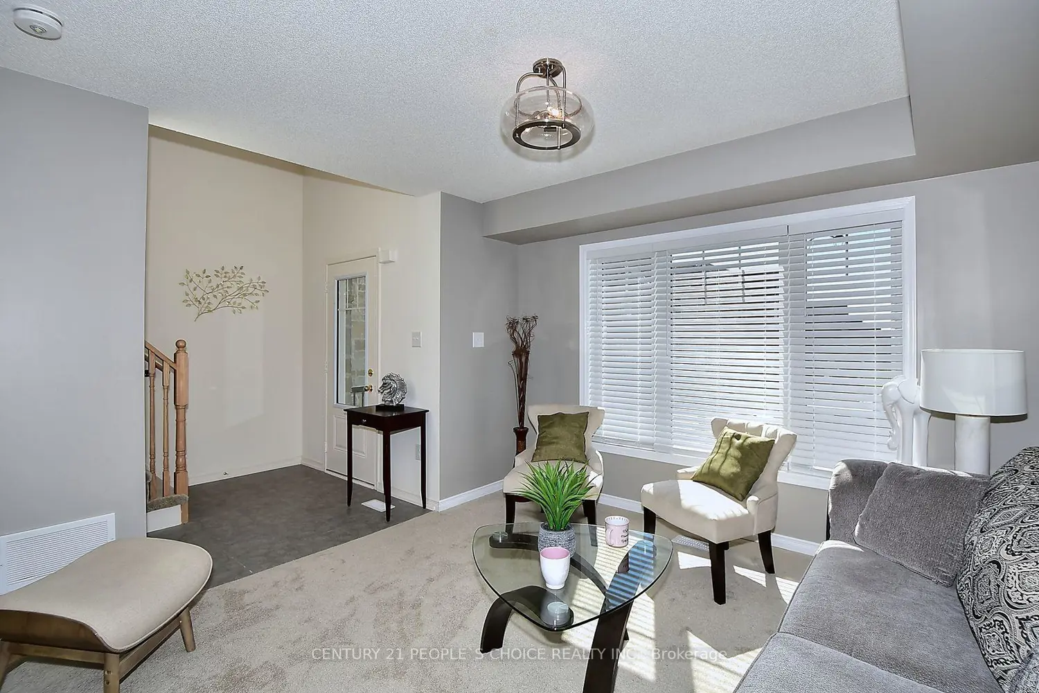 13 Devineridge Avenue photo 4