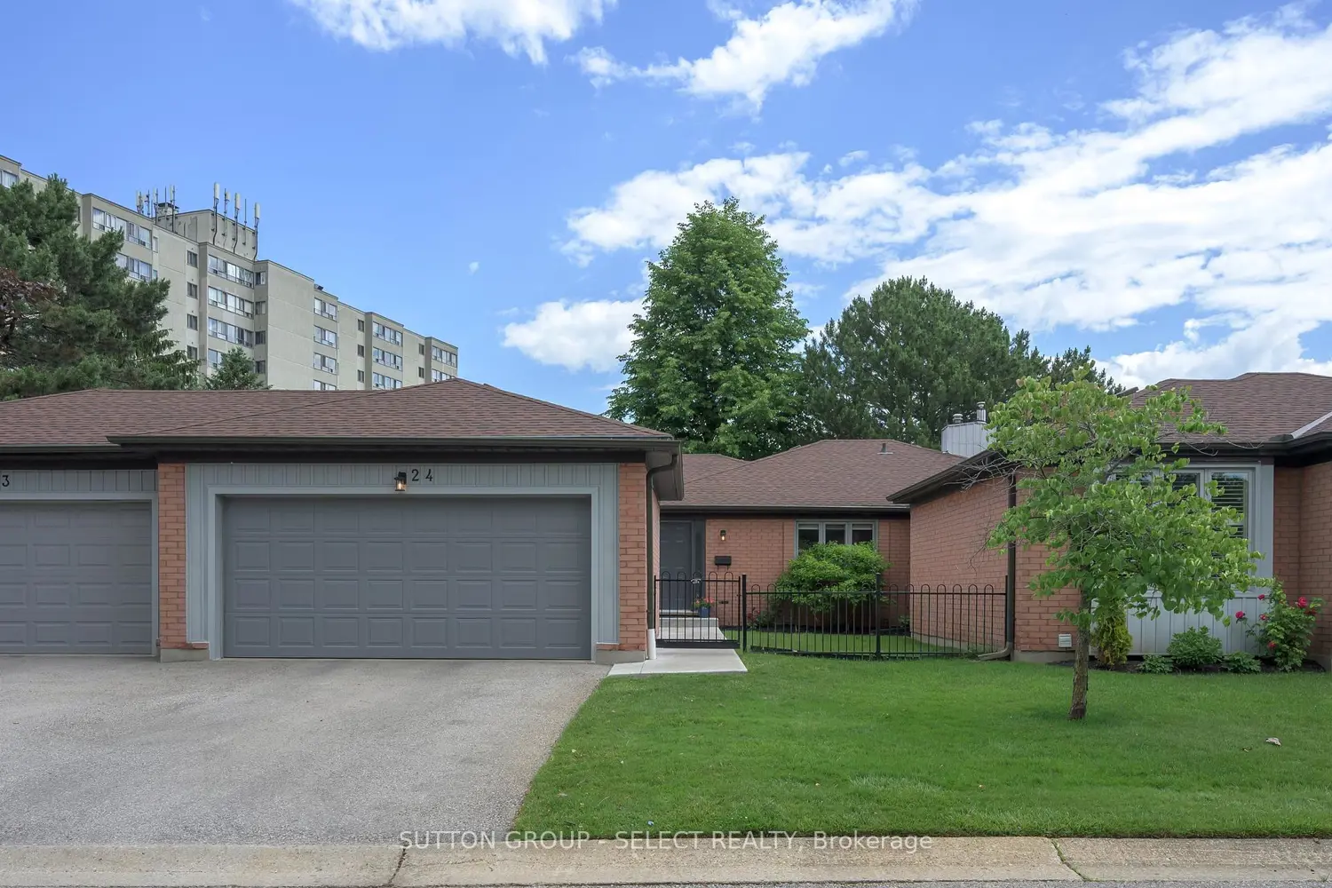 65 Fiddlers Green Road 24