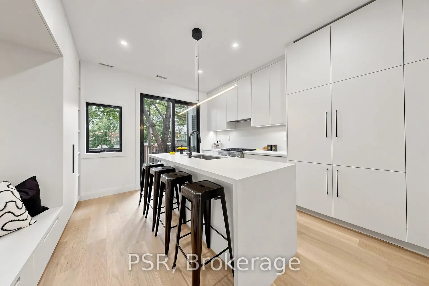 30 Winnifred Avenue photo 5