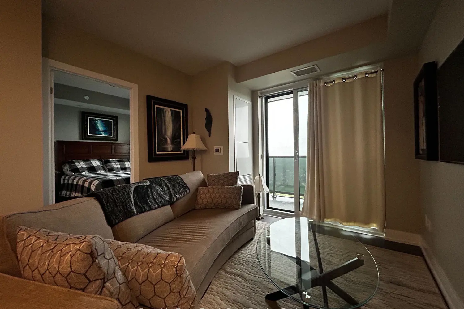 2550 Simcoe Street 2118 photo 4