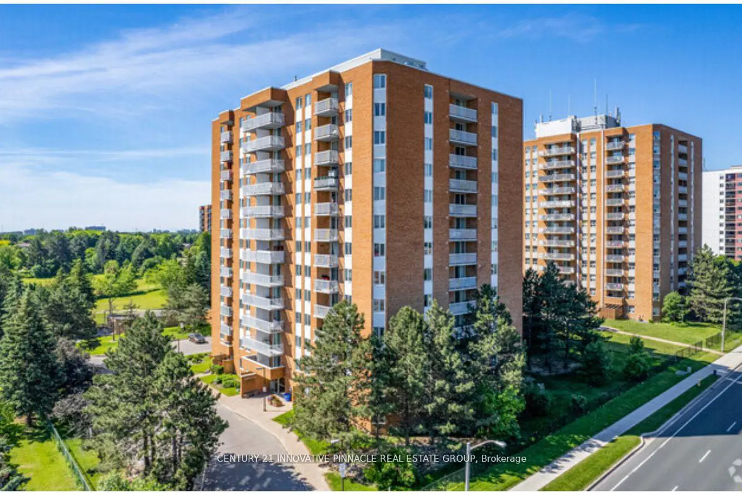 15 Sewells Road 402