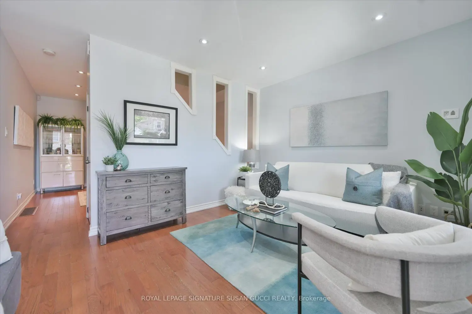 107 Barker Avenue photo 5