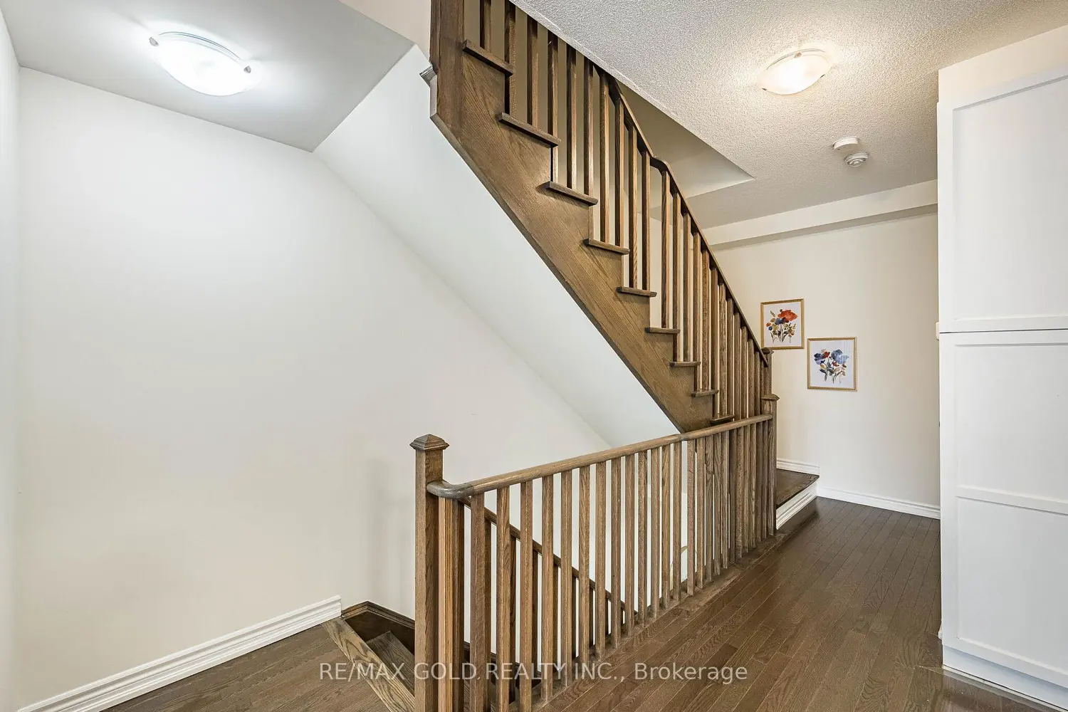 44 Donald Ficht Crescent photo 4