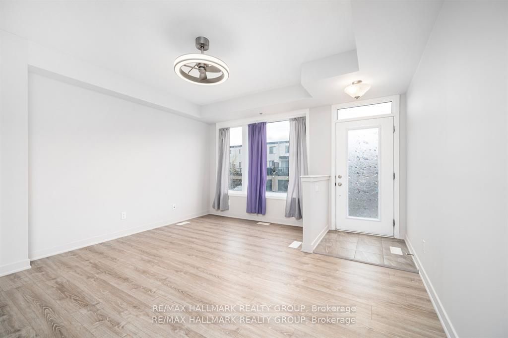 545 Ozawa Private, Ottawa, ON, K1K 4Z8 photo 5