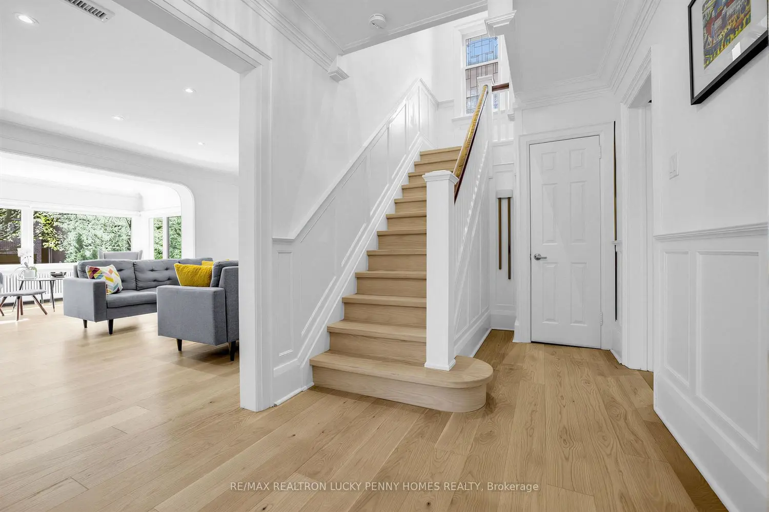 96 Whitehall Road photo 5