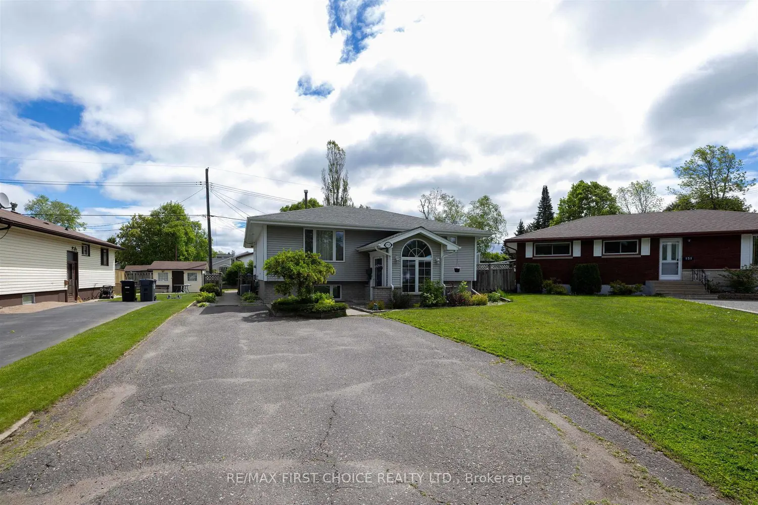 153 Theresa Street photo 2