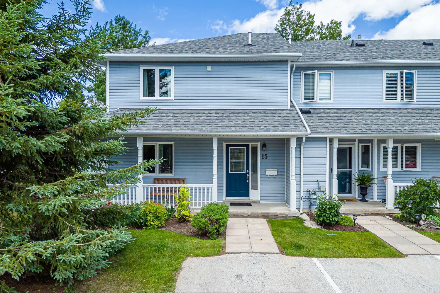 15 Sundial Court