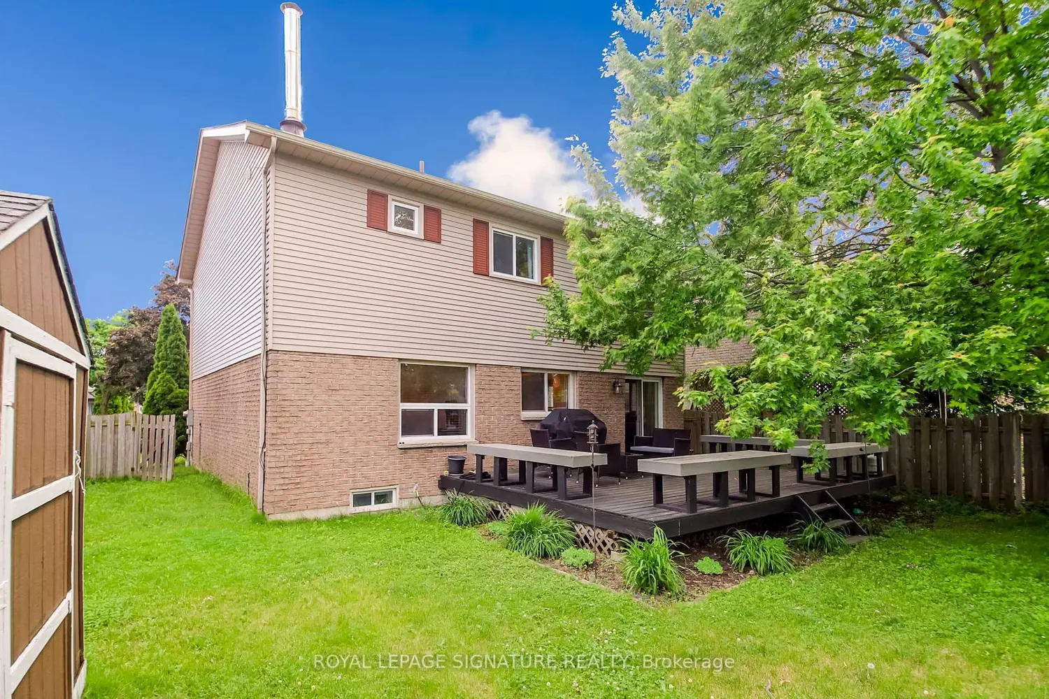 4 Upland Drive photo 2