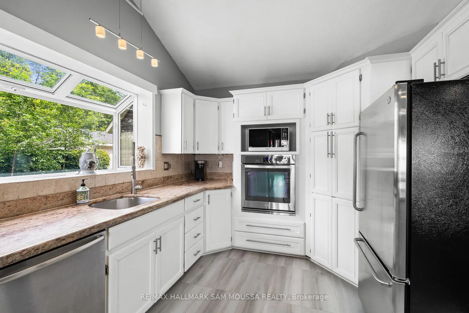 4350 Armitage Avenue photo 5