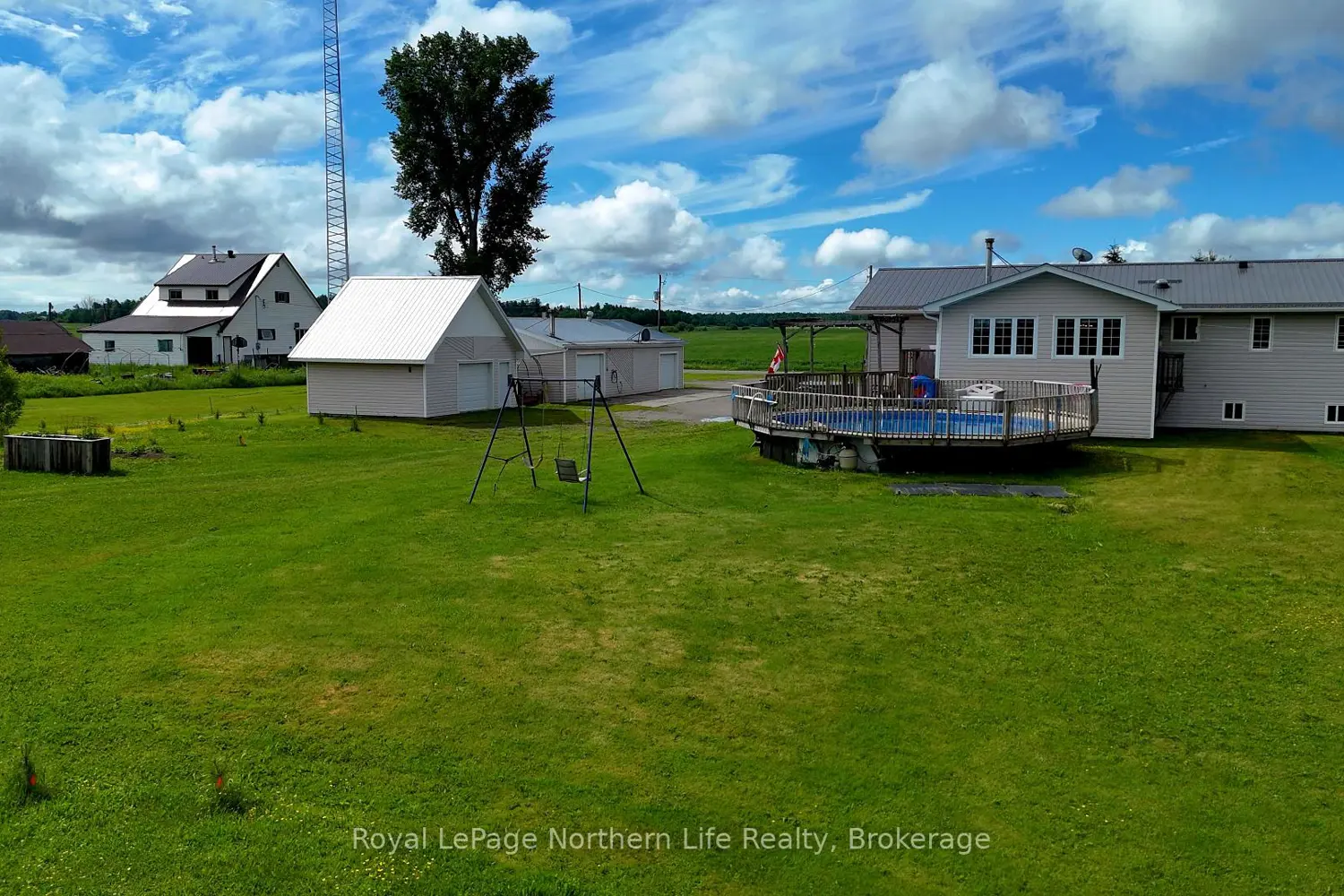 845 Olivier Road photo 2