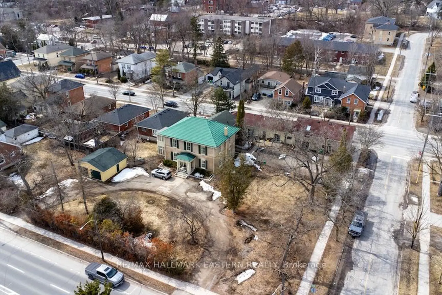 813 Water Street photo 3
