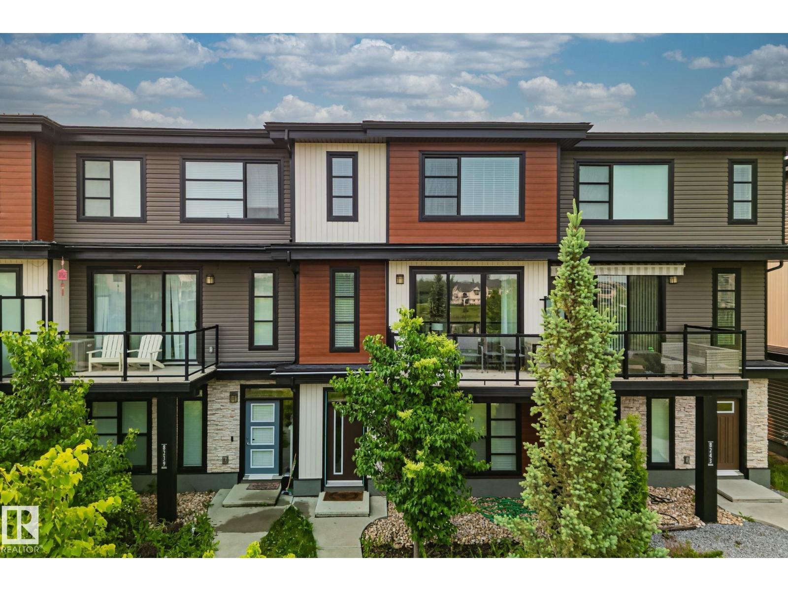 8241 Chappelle Way SW, Edmonton, AB, T6W3V8