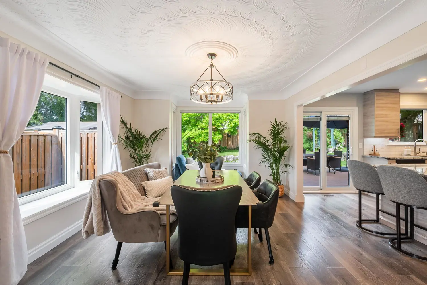 245 Appleby Road photo 5