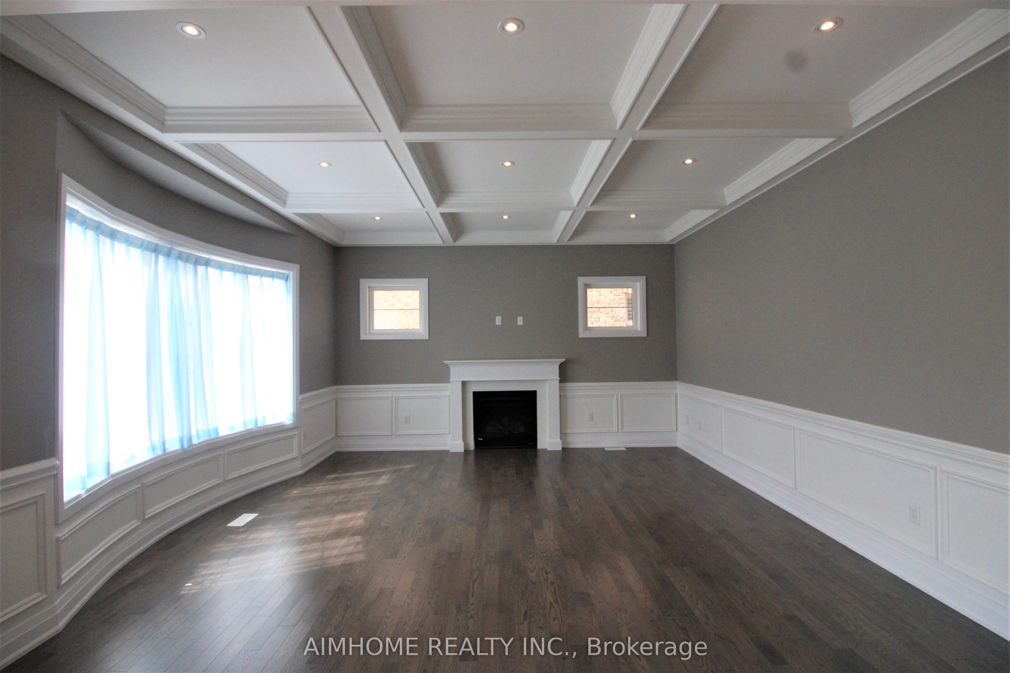 151 Bridgepointe Court, Aurora, ON, L4G 3H8 photo 2
