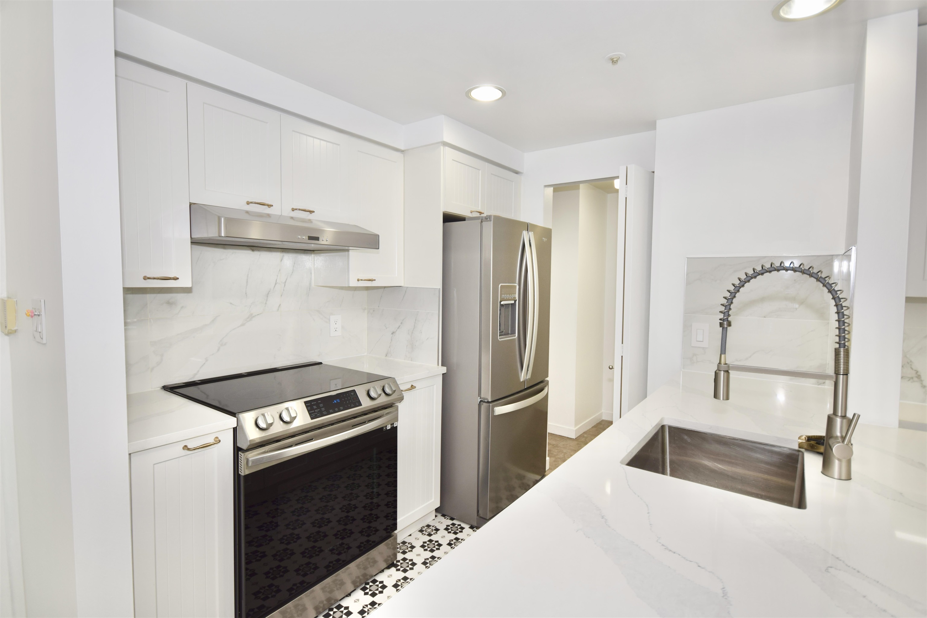 1609-1009 Expo Boulevard, Vancouver, BC, V6Z 2V9