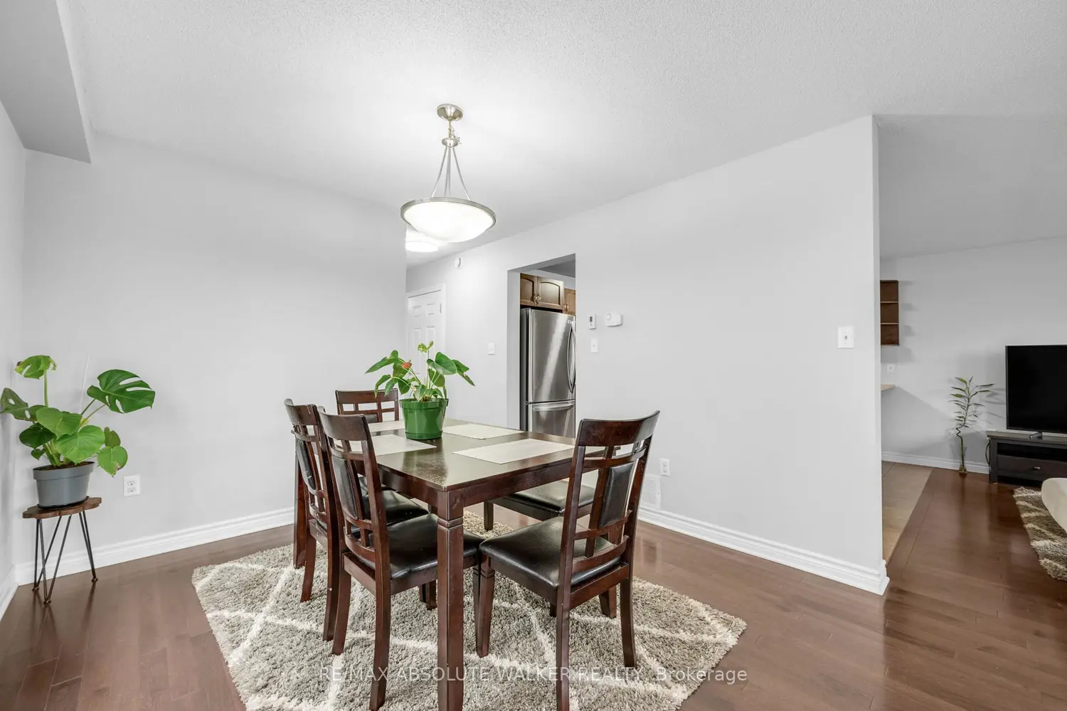 281 Sterling Avenue photo 3
