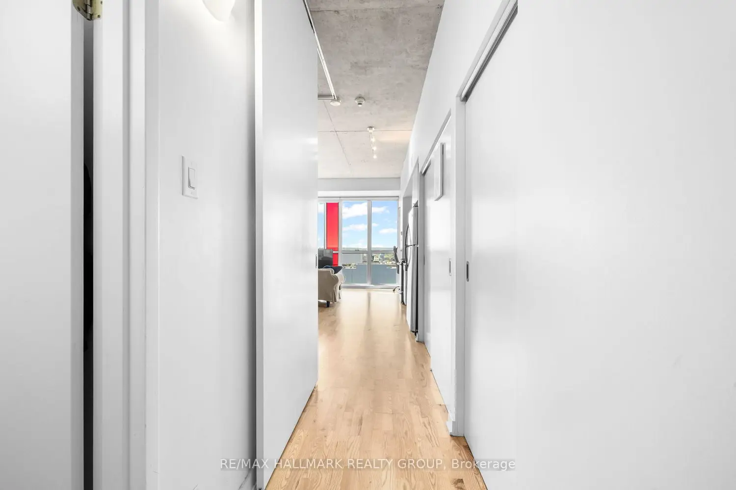 324 Laurier Avenue 2207 photo 4