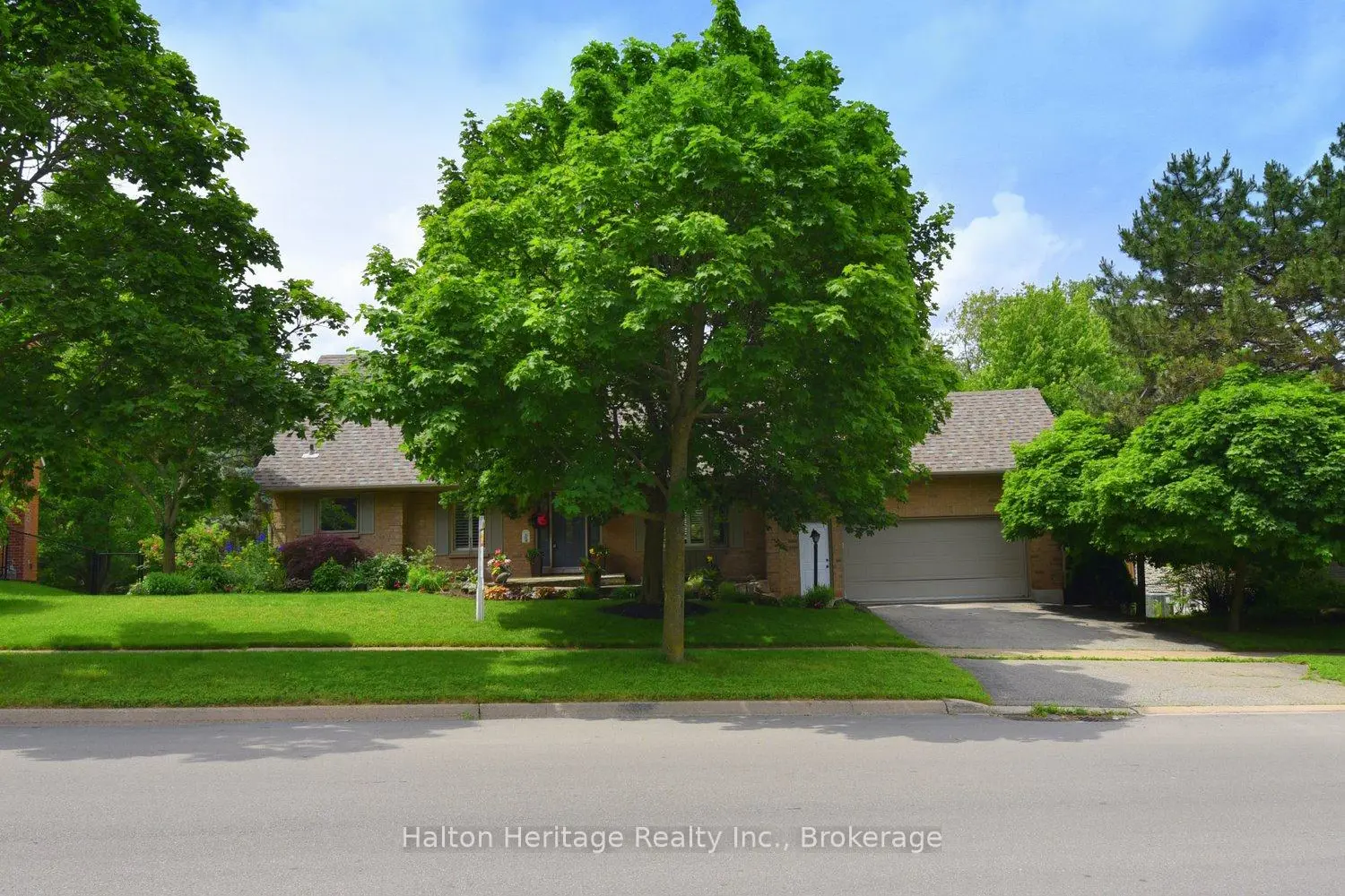 34 Howard Boulevard
