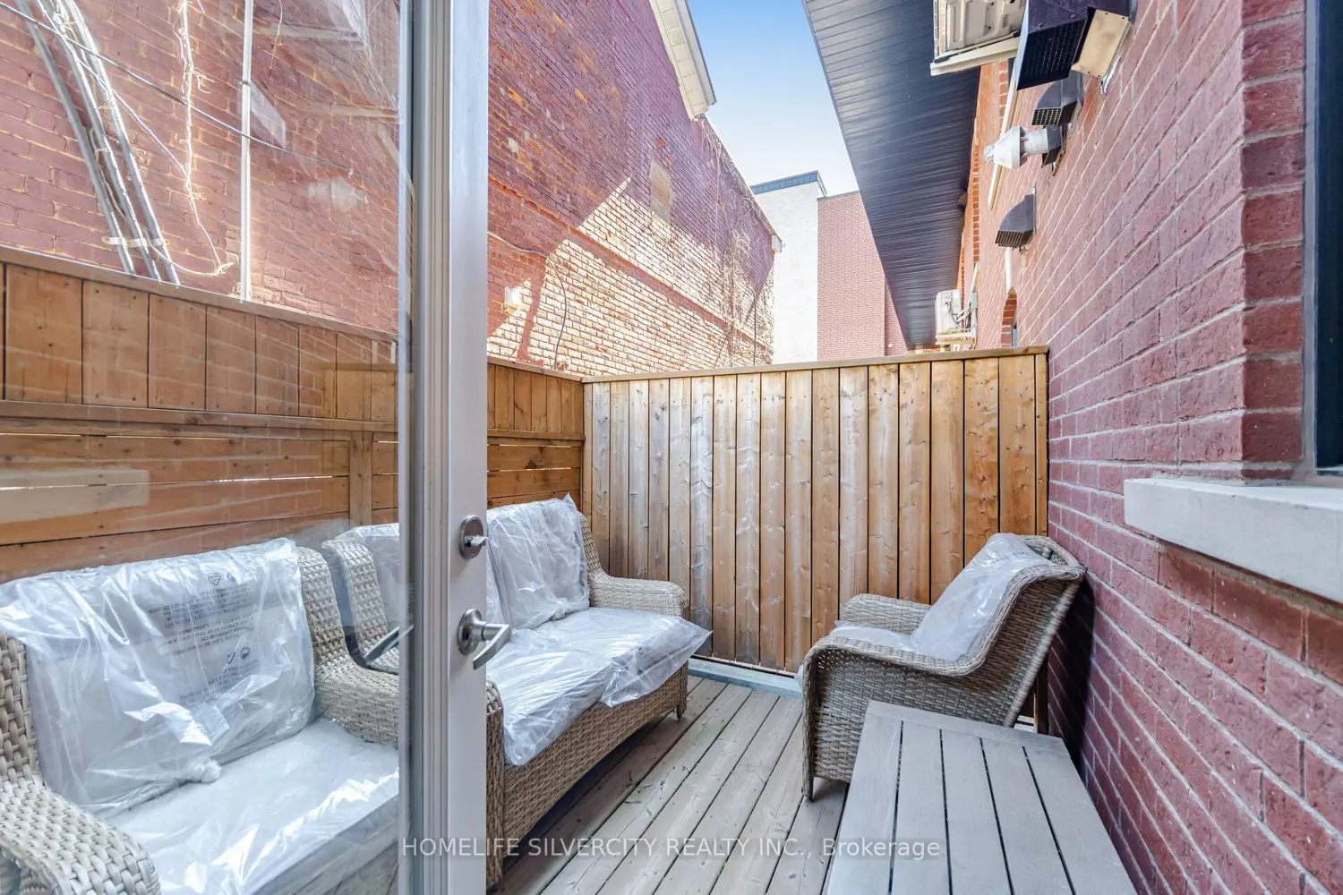 35 Somers Avenue 1 photo 4