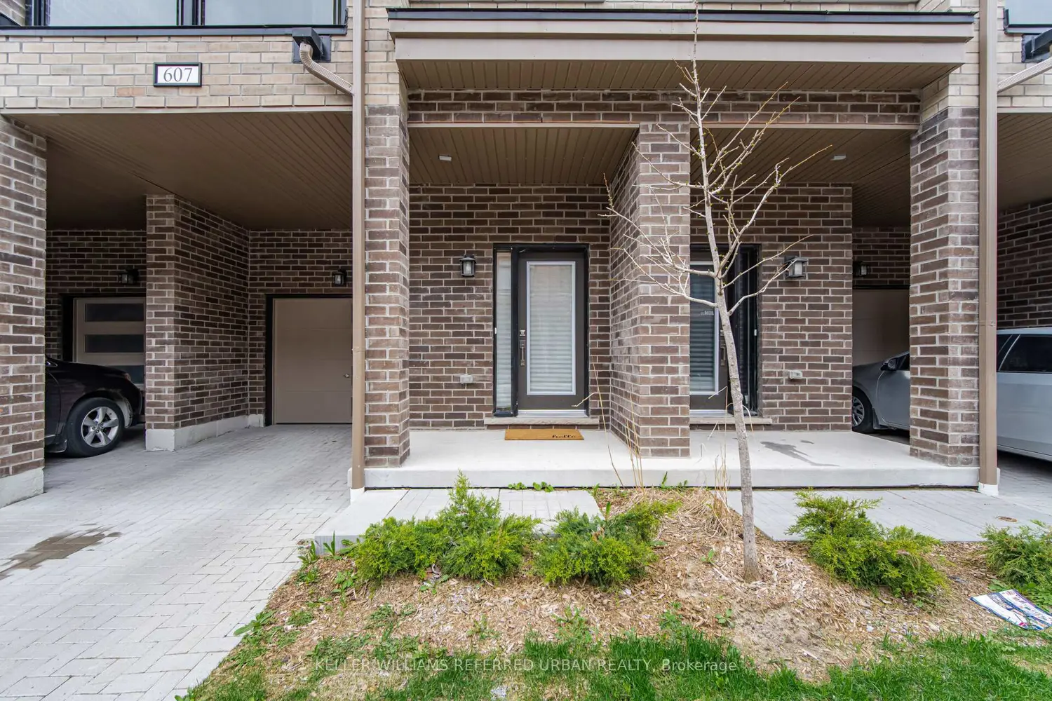 1865 Pickering Parkway 607 photo 2