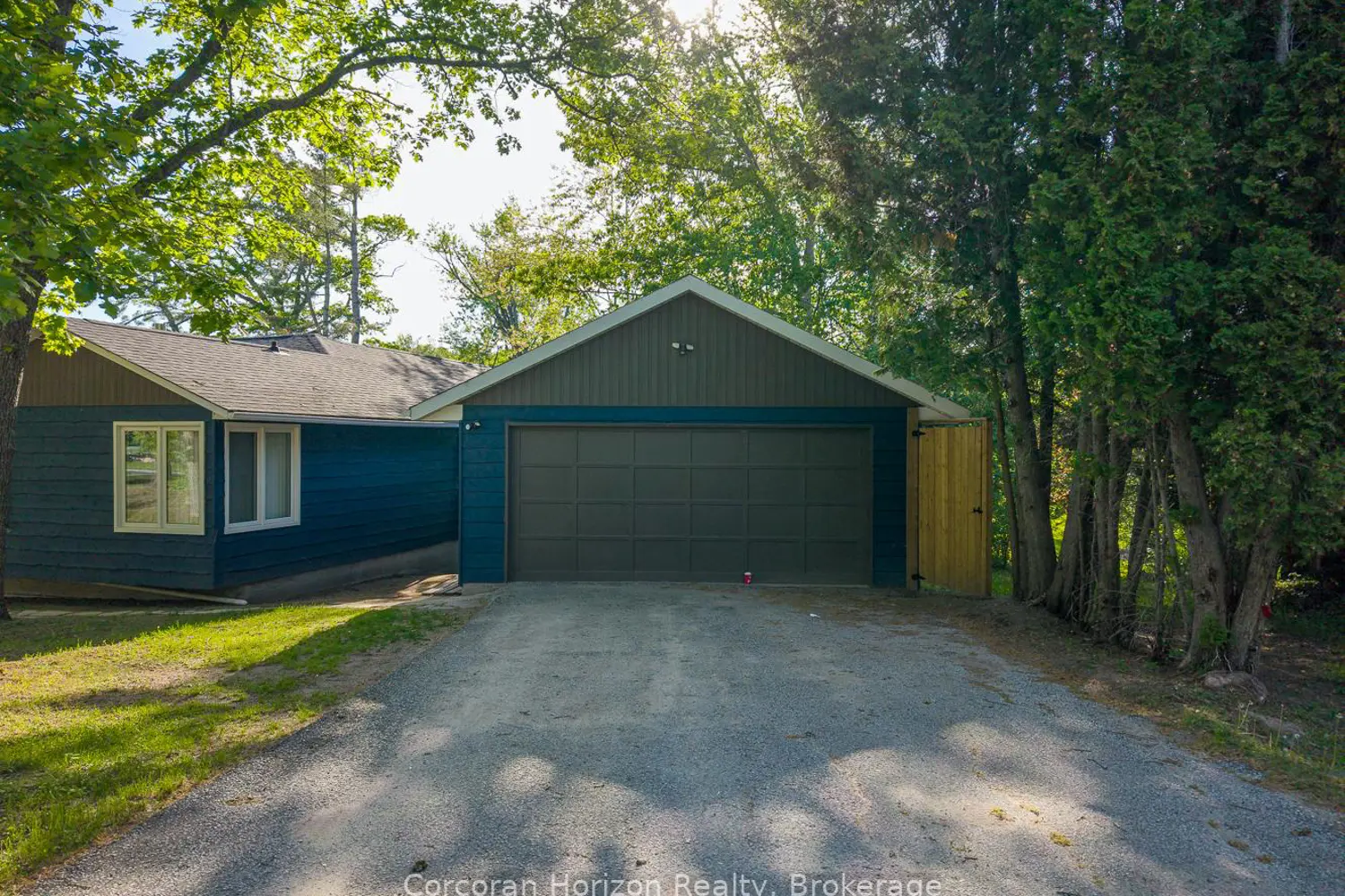 3000 Whelan Way photo 2