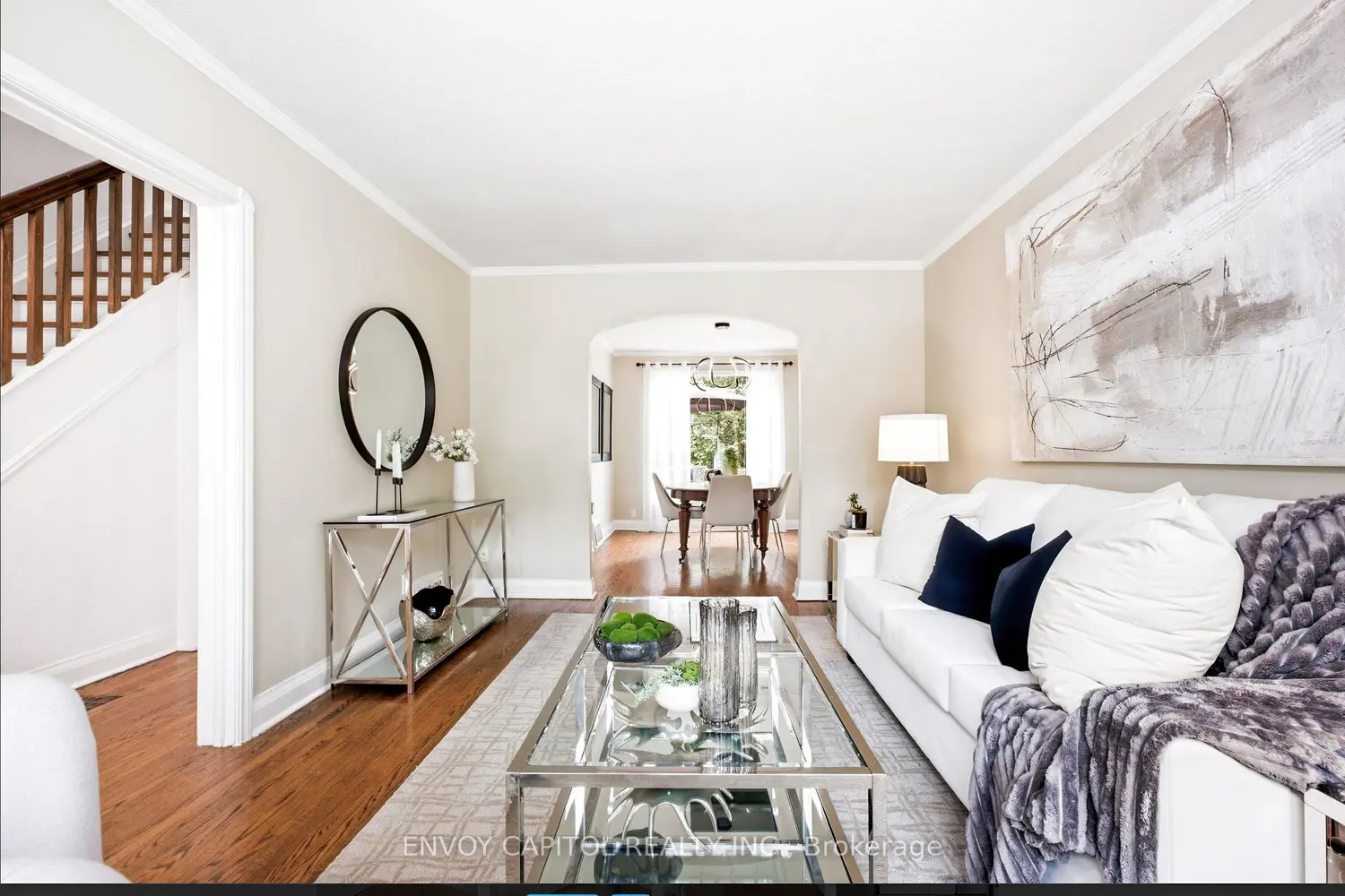 6 Thursfield Crescent photo 4