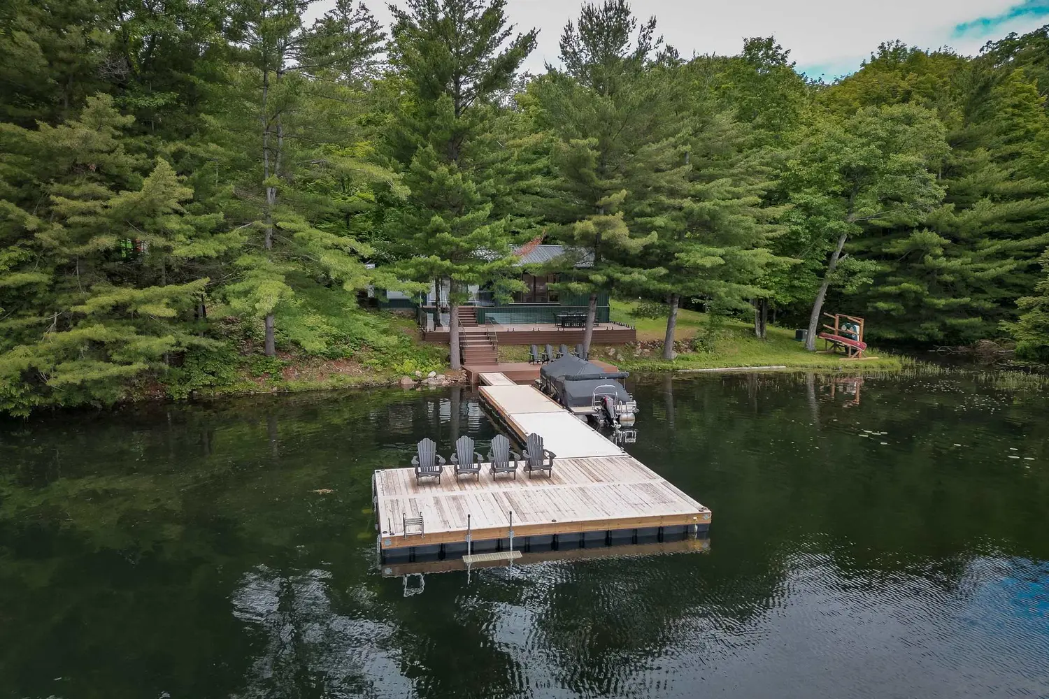 1452 Leggat Lake Road photo 3