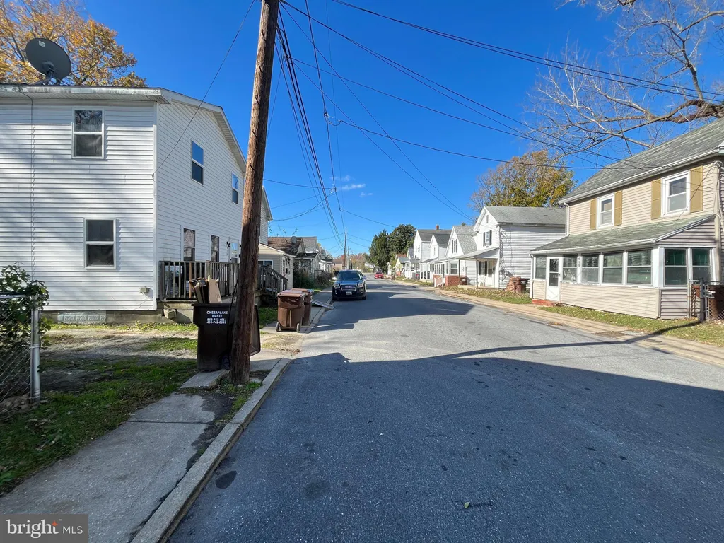 614 Douglas Street, Cambridge, MD 21613